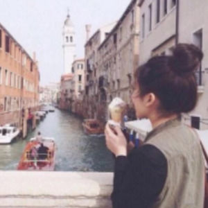 Meet your Posher, Kaya